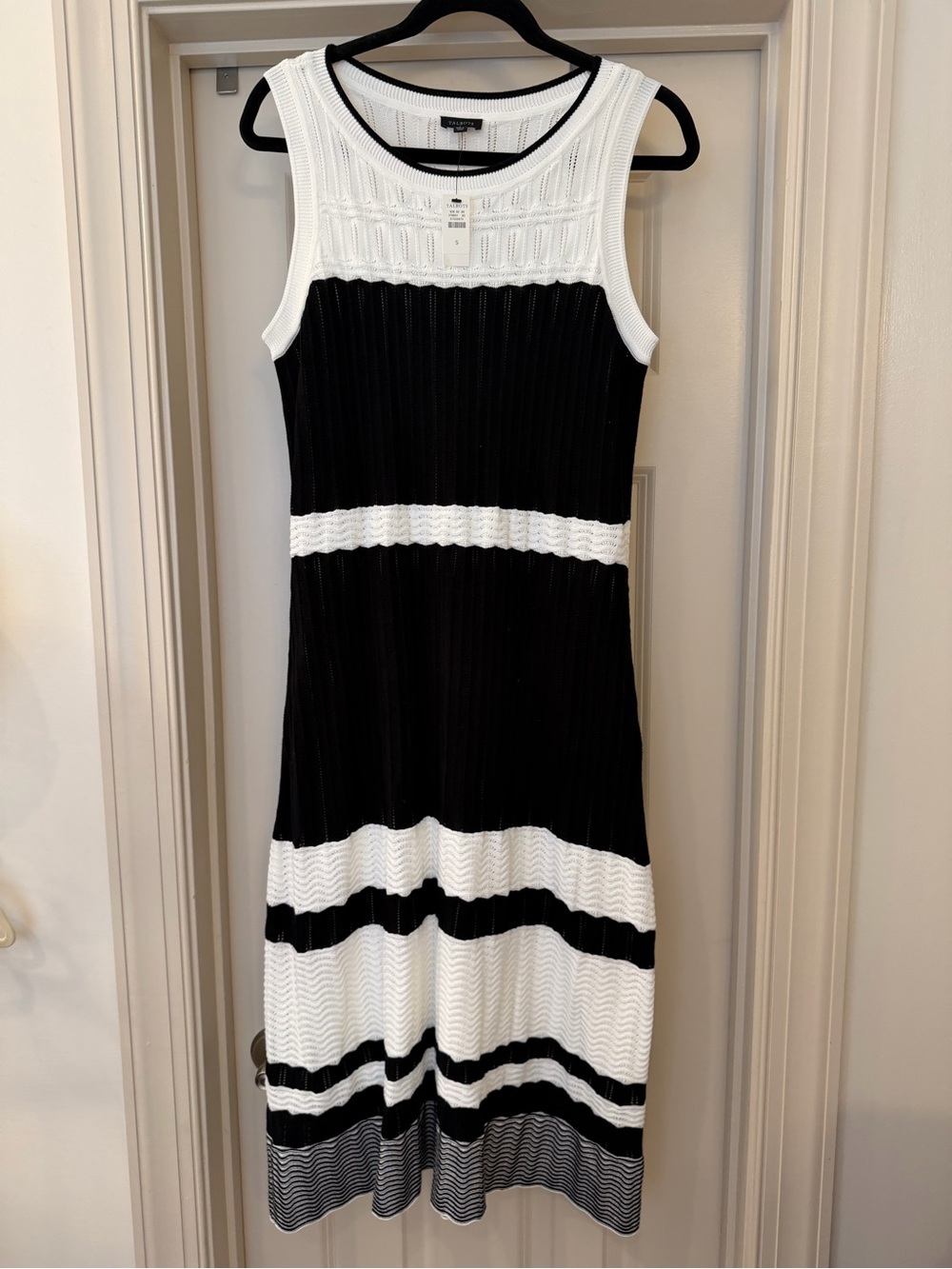 Talbots S Pointelle Stitch Black and White Sleeveless Knit Maxi Sweater Dress
